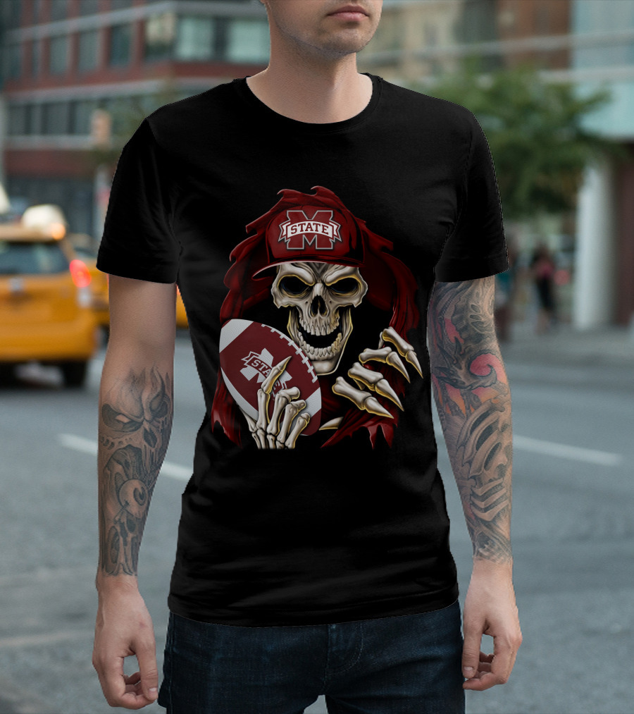 Skullbong Mississippi State Bulldogs Skeleton Holding Football T-Shirt