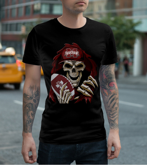 Skullbong Mississippi State Bulldogs Skeleton Holding Football T-Shirt