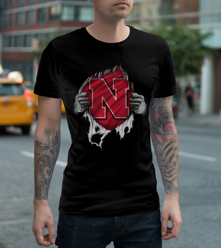 Nebraska Cornhuskers Bold N Icon Torn Peeling Effect T-Shirt