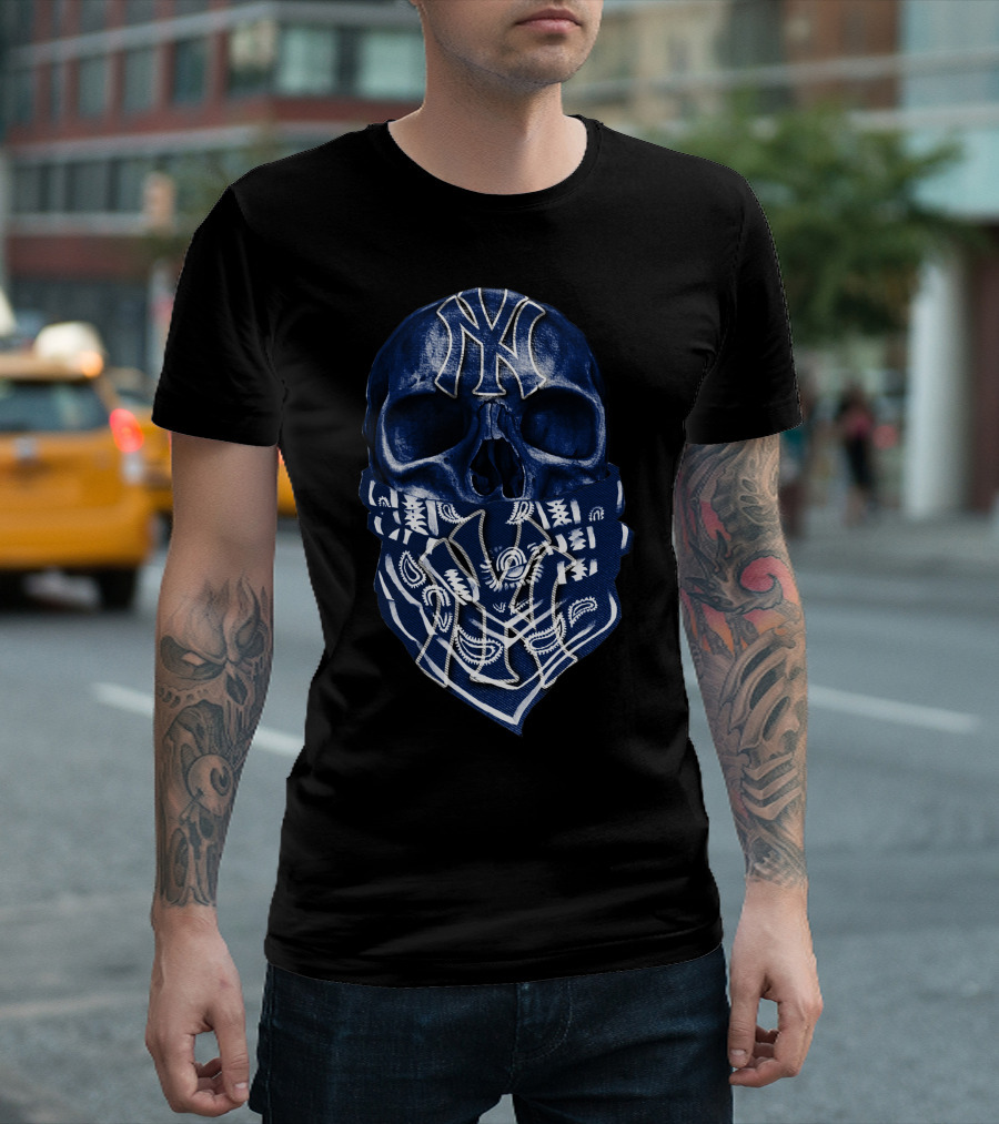 Skull with Bandana New York Yankees T-Shirt