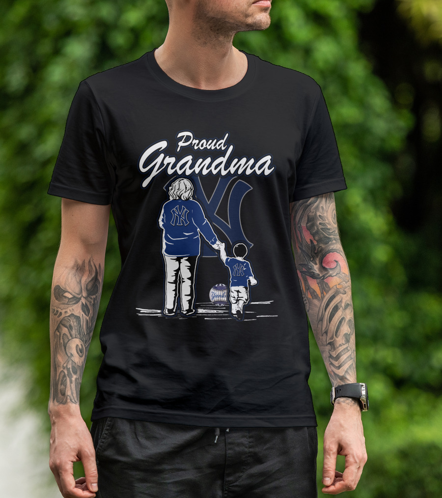 Proud Grandma New York Yankees Family T-Shirt