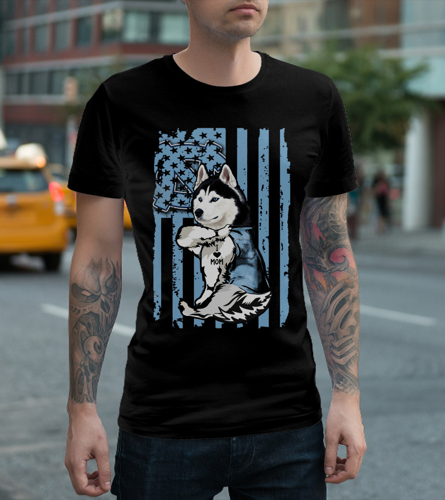 Siberian Husky UNC Tar Heels Mom Stripes T-Shirt