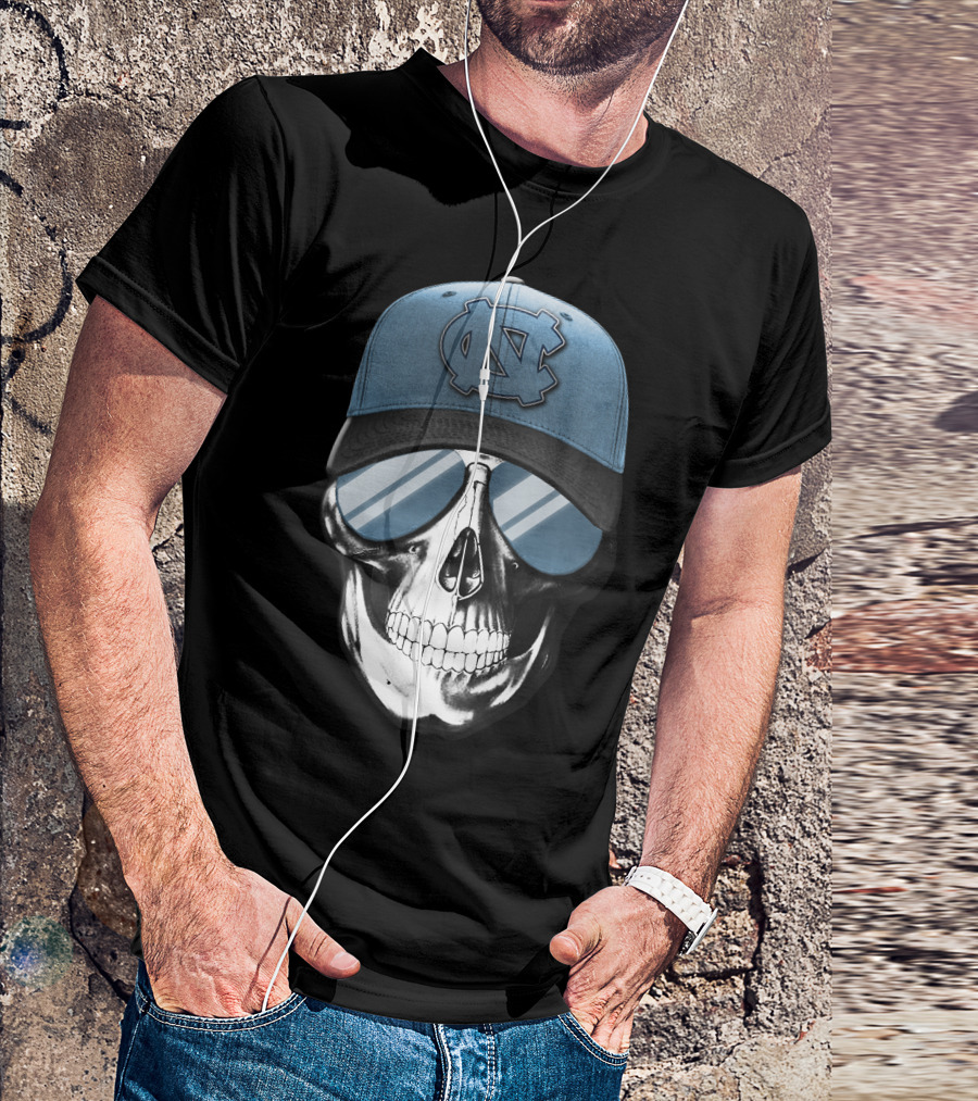 North Carolina Tar Heels Skull Wearing Logo Cap T-Shirt