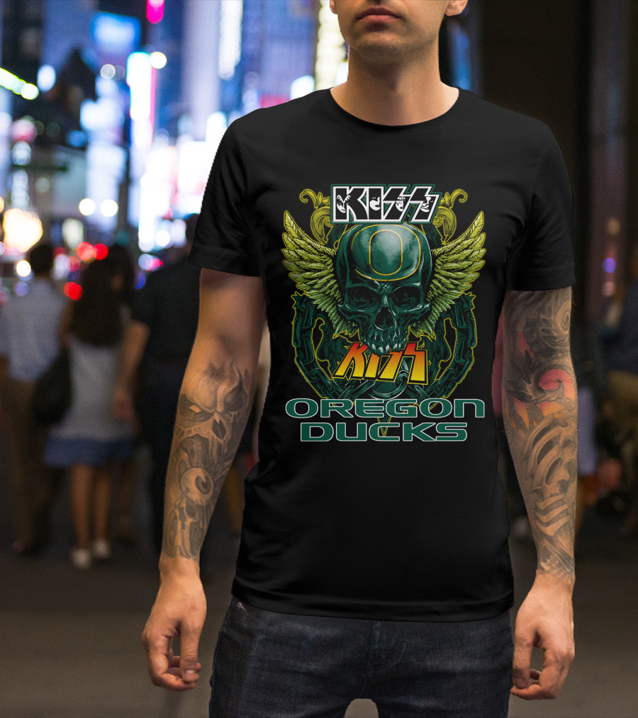 Kiss Oregon Ducks Skull Helmet Wings T-Shirt