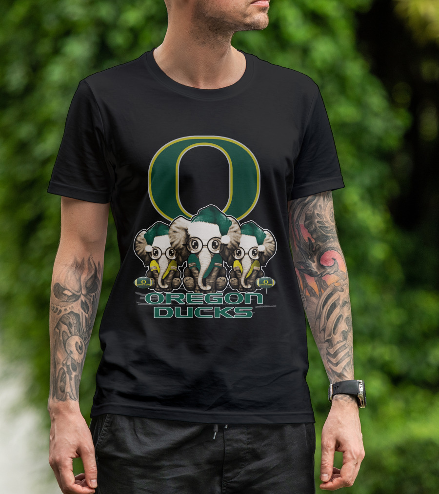 Oregon Ducks Elephant Trio Christmas T-Shirt