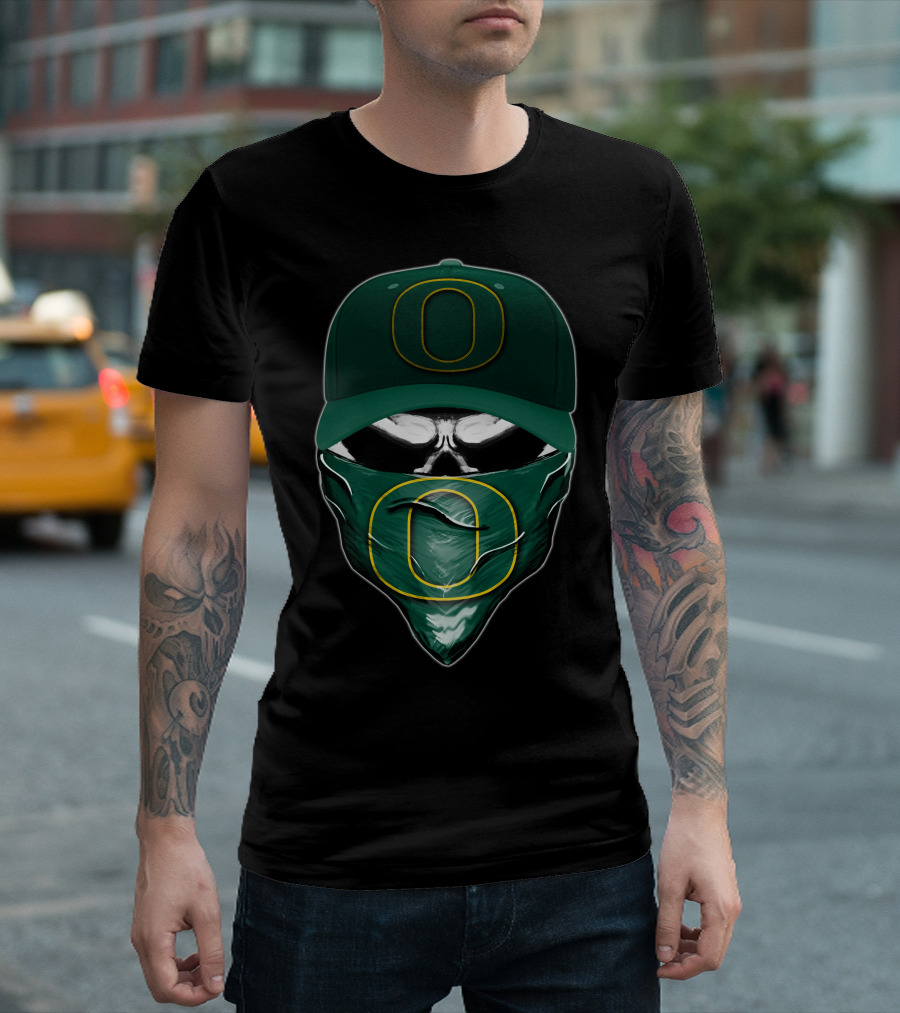 Skull Oregon Ducks Hat And Bandana T-Shirt