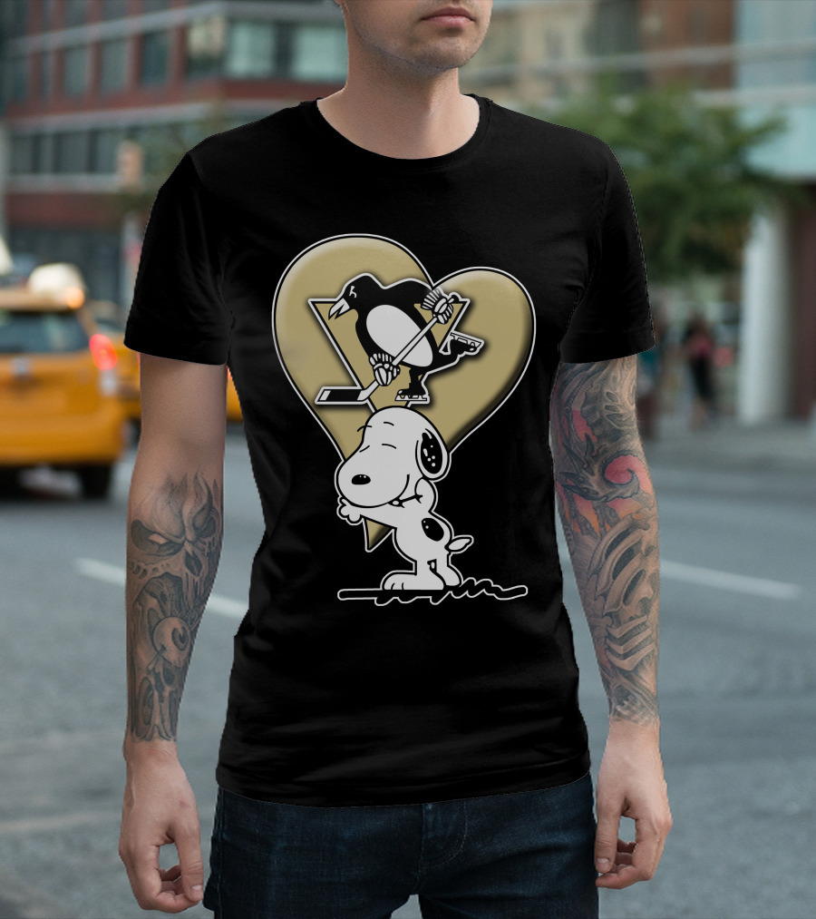 Snoopy Heart Hockey Pittsburgh Penguins Snp T-Shirt