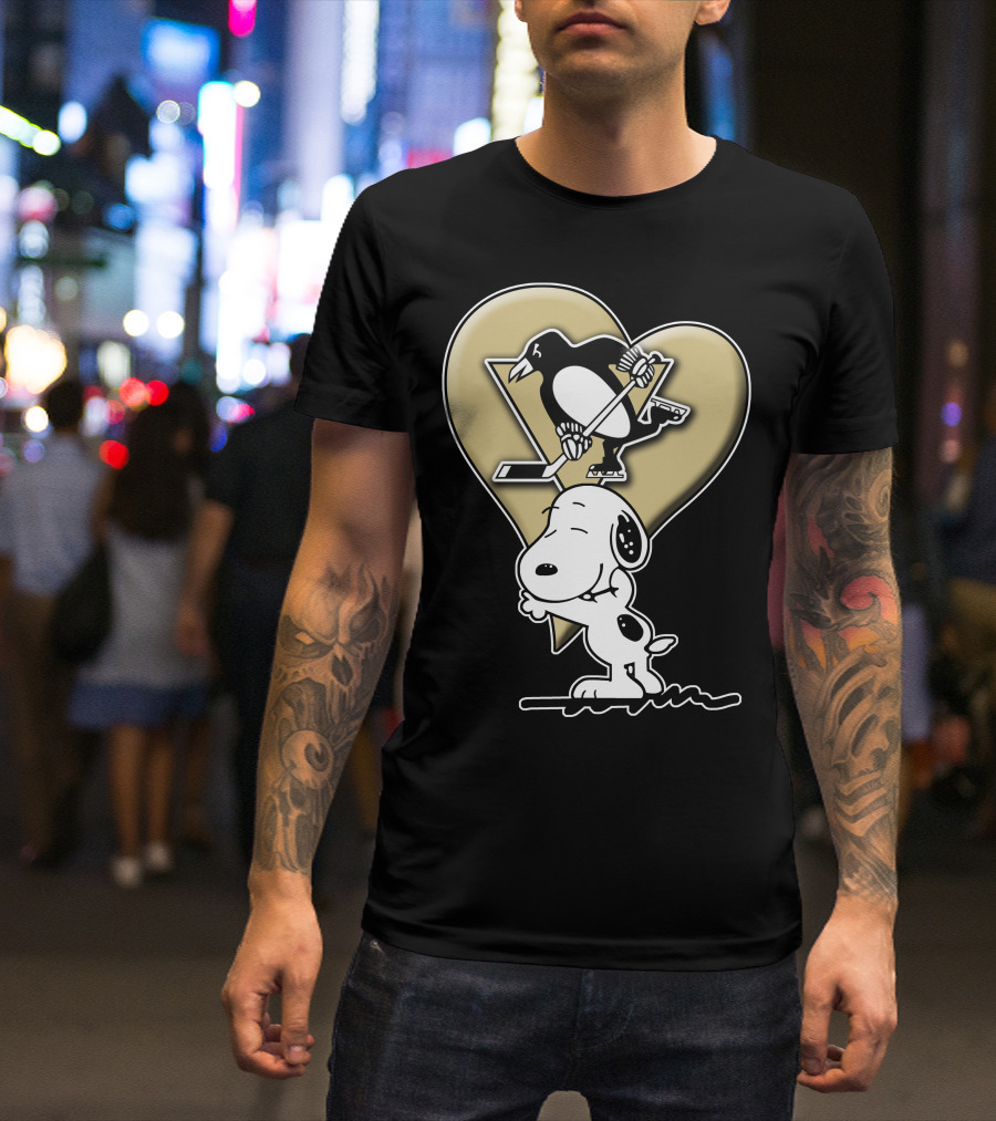 Snoopy Heart Hockey Pittsburgh Penguins Snp T-Shirt