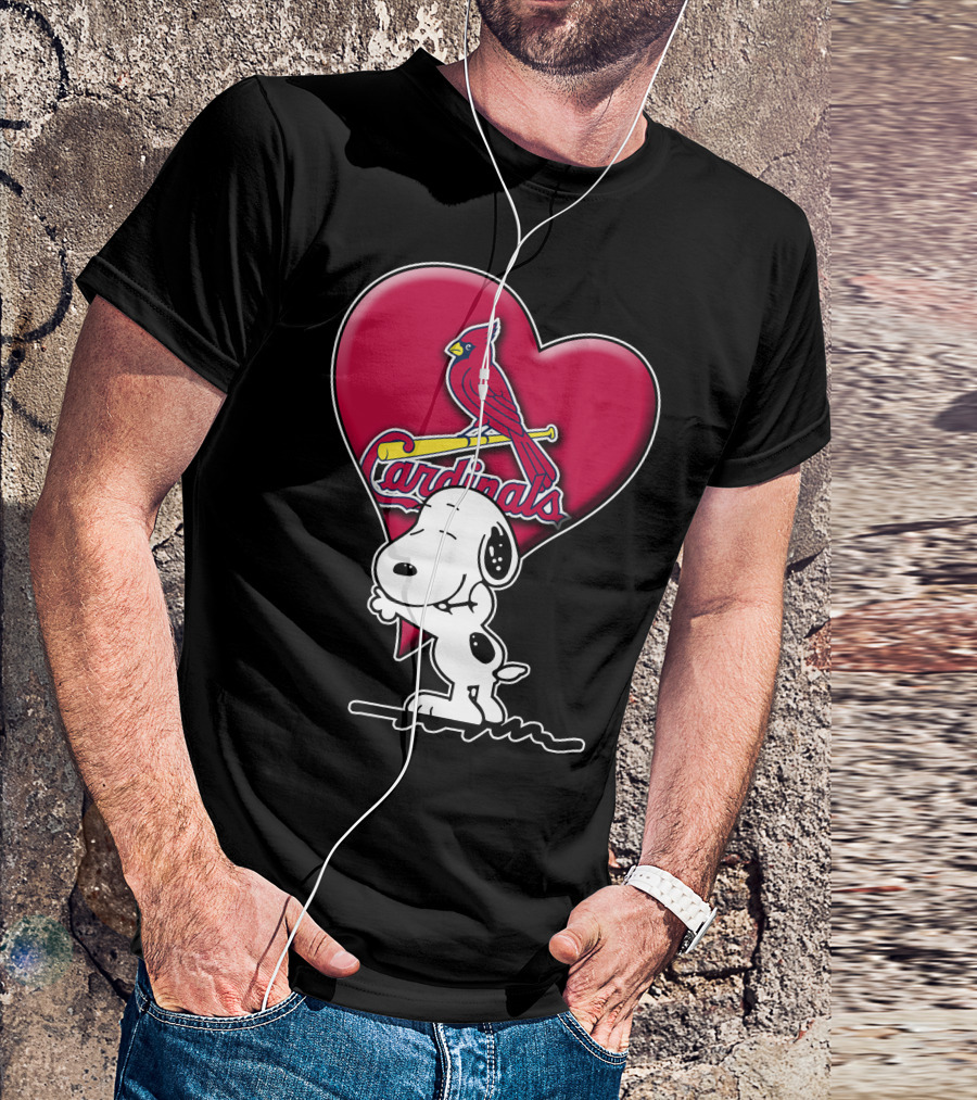 Snp V1 St. Louis Cardinals Heart With Snoopy Hugging T-Shirt