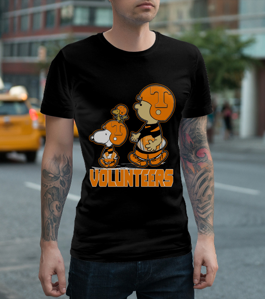Snpfootball Tennessee Volunteers Peanuts Characters With Helmets T-Shirt