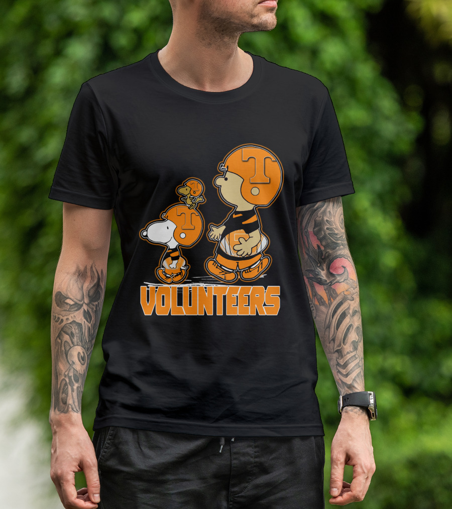 Snpfootball Tennessee Volunteers Peanuts Characters With Helmets T-Shirt