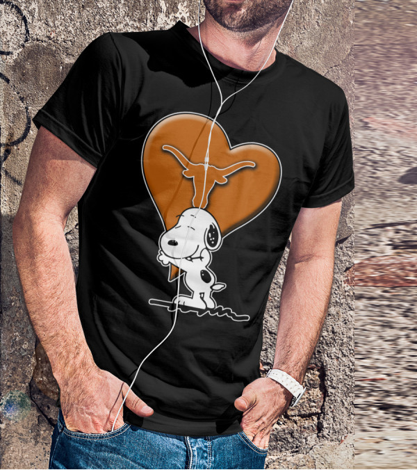 Snoopy Love Texas Longhorns Heart Snoopy Hug T-Shirt