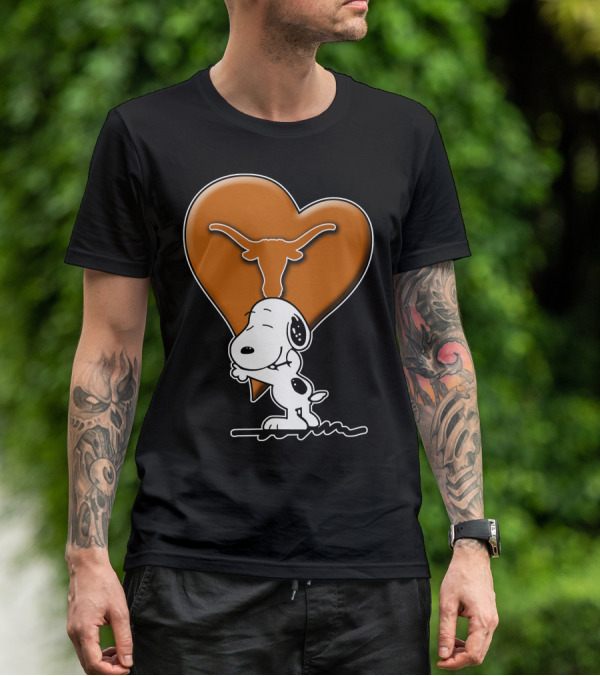 Snoopy Love Texas Longhorns Heart Snoopy Hug T-Shirt