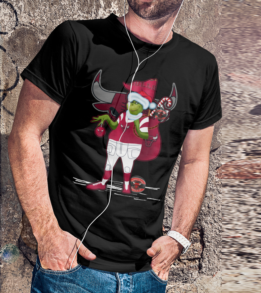 Grinchxmas Chicago Bulls Holiday Character With Santa Hat And Candy Cane T-Shirt