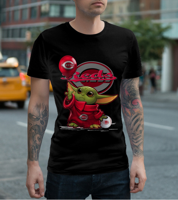Yoda Cincinnati Reds Red Balloon And Baseball T-Shirt