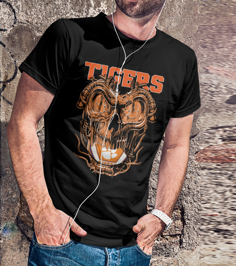Clemson Tigers Mechanical Dragonskull With Football Elements T-Shirt