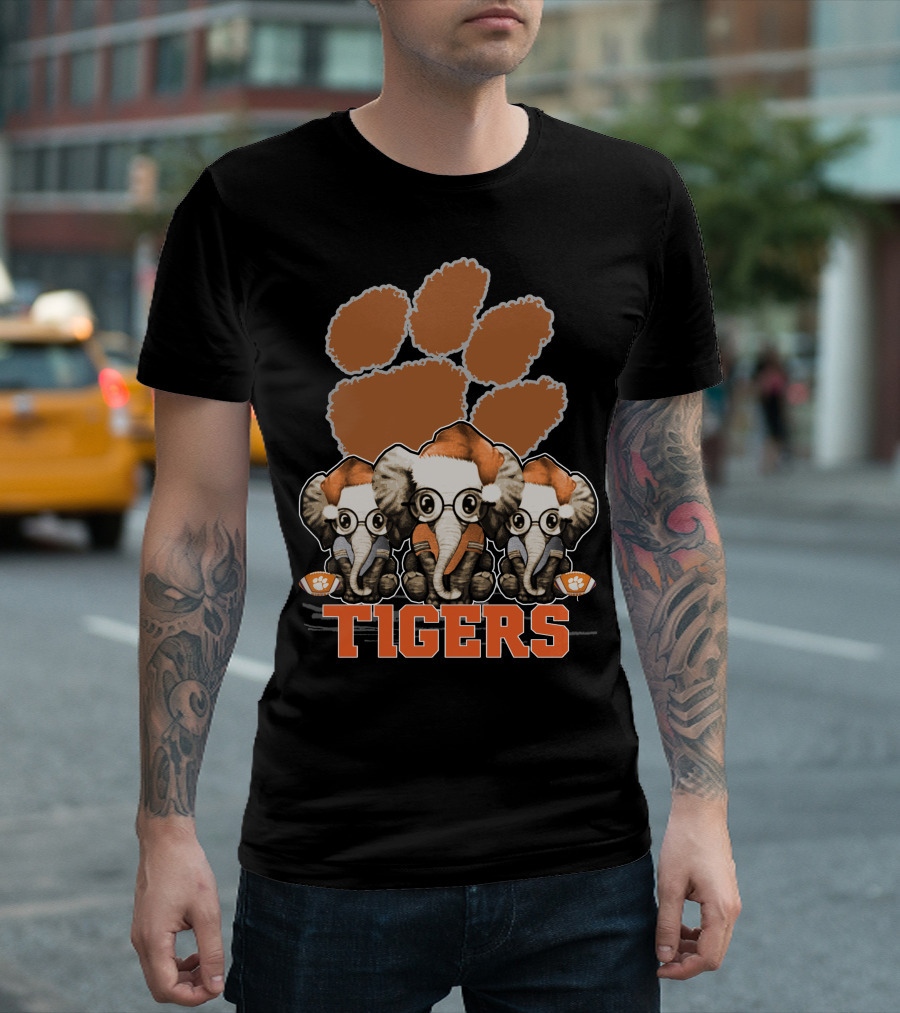 Clemson Tigers Christmas Elephants in Santa Hats with Paw Prints T-Shirt