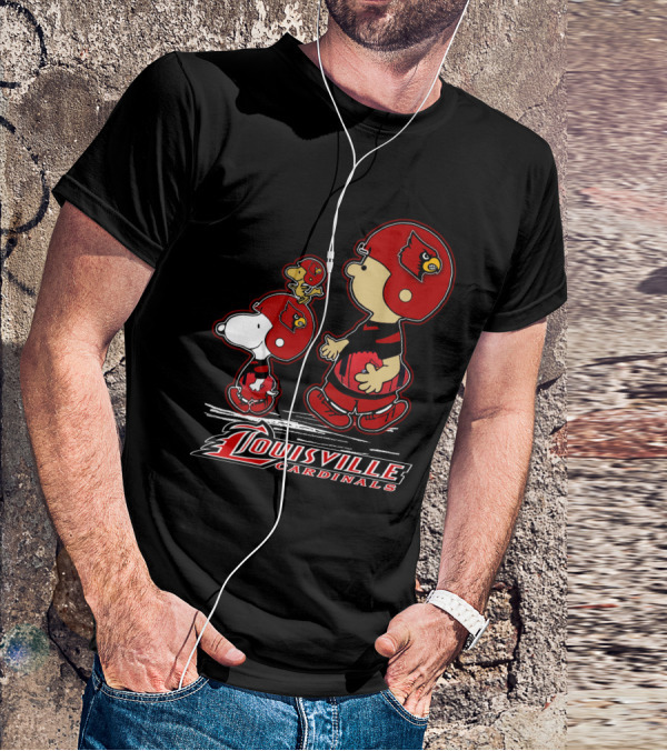 Snpfootball Louisville Cardinals Charlie Brown And Snoopy T-Shirt