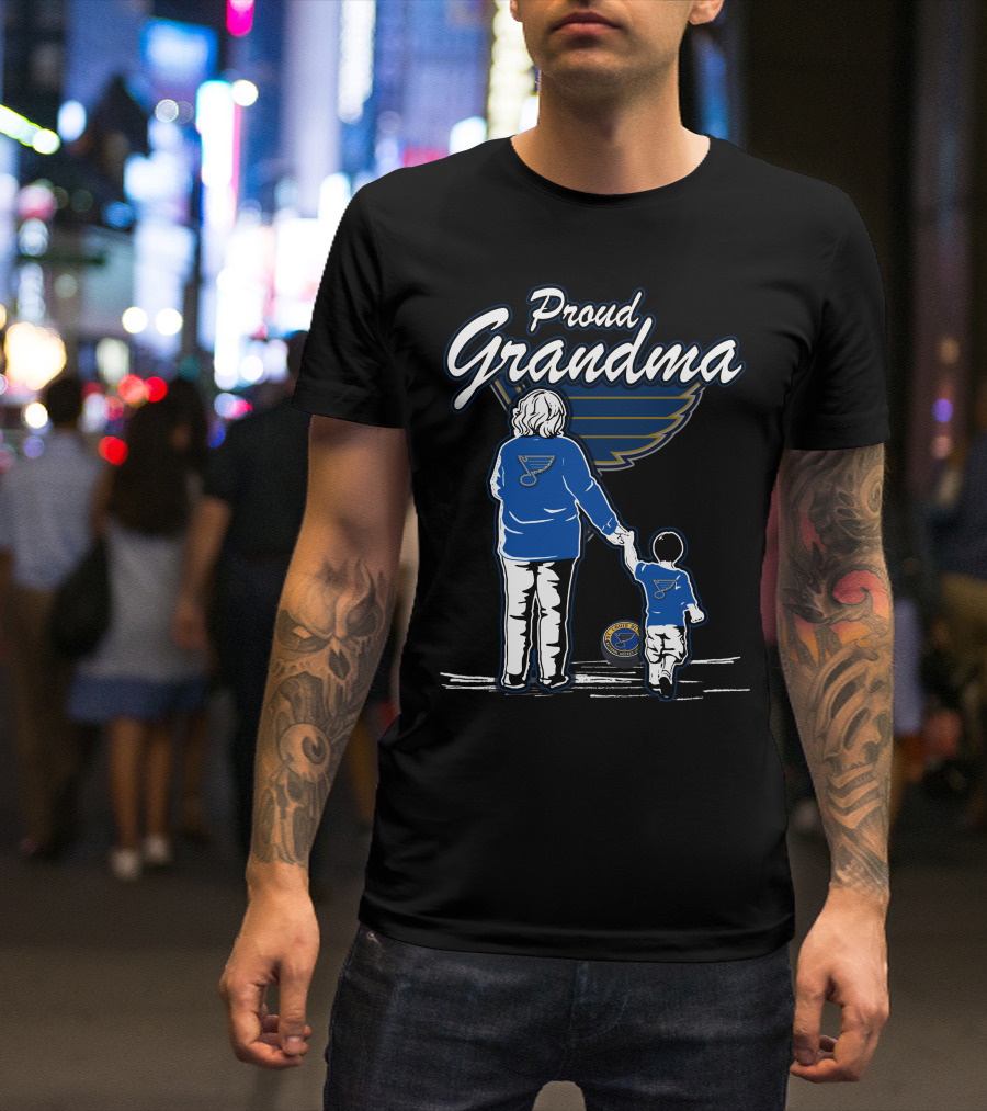 Proud Grandma St. Louis Blues Hockey Family Fan T-Shirt