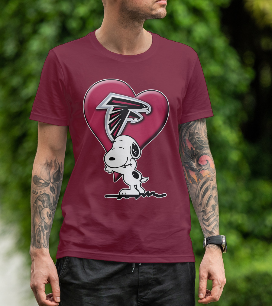 Snoopy Hugging Atlanta Falcons Heart T-Shirt