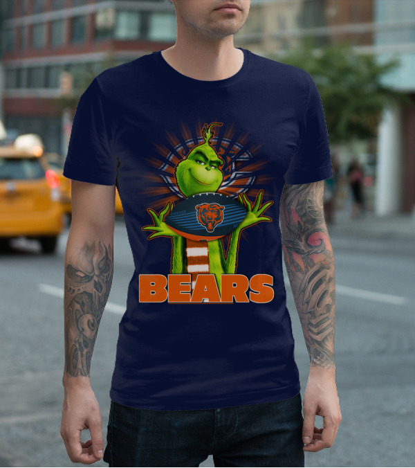 Grinch Holding Chicago Bears Football BEARS T-Shirt