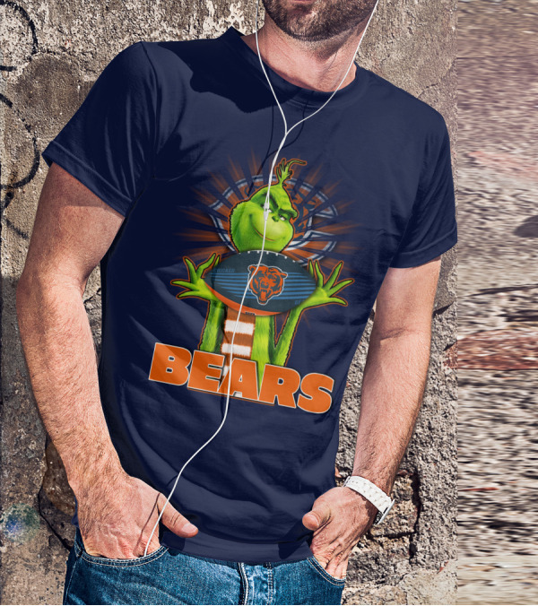 Grinch Holding Chicago Bears Football BEARS T-Shirt