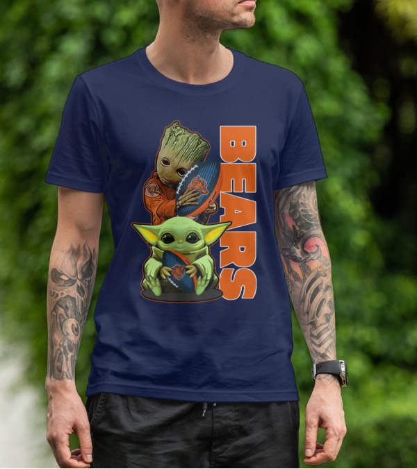 Grzd CHICAGO BEARS Baby Groot And Baby Yoda Football T-Shirt