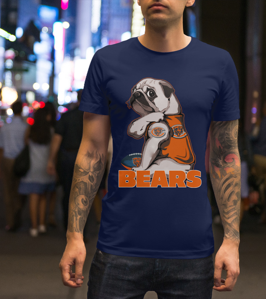Pug Chicago Bears Football Fan With Team T-Shirt