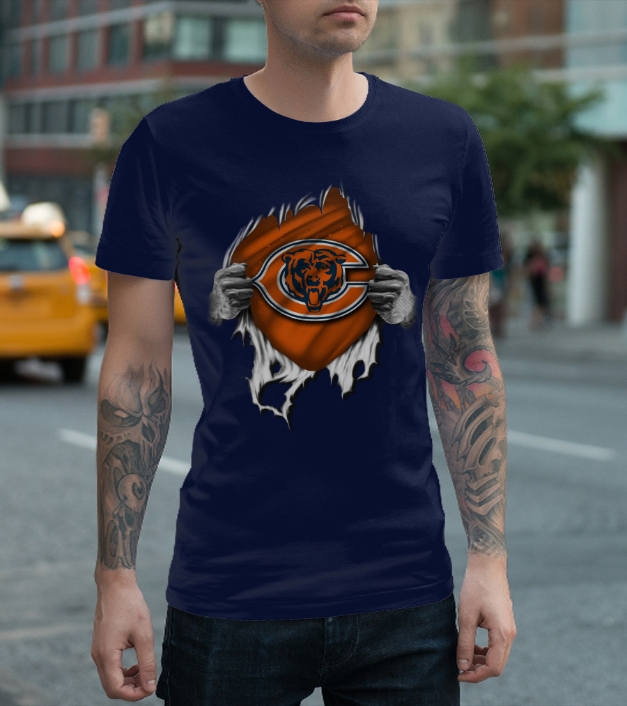 Torn CHICAGO BEARS Logo With Rip Effect Hands T-Shirt