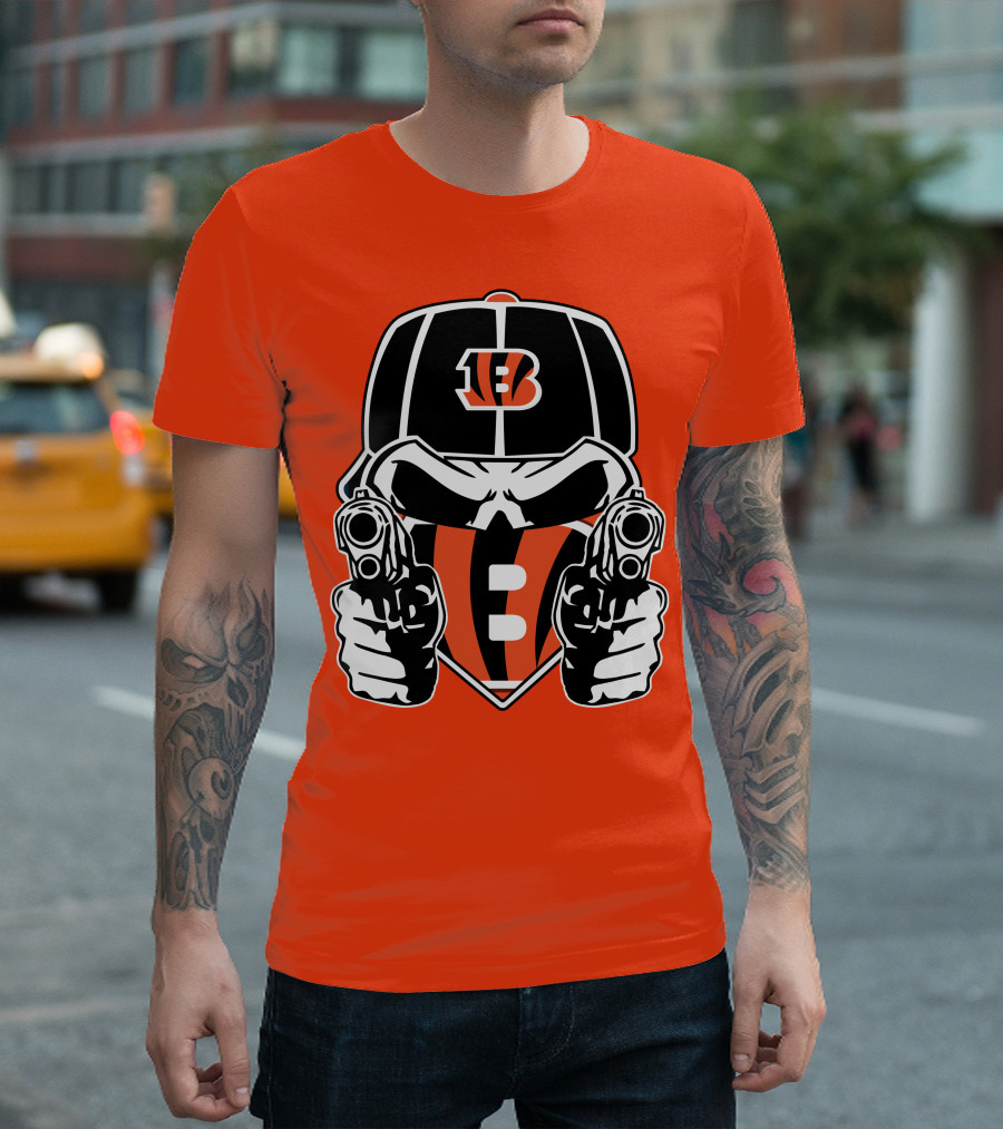 Cincinnati Bengals Armed Skeleton Illustration With Team Helmet T-Shirt