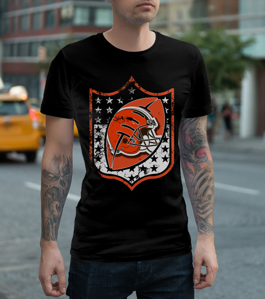 Cleveland Browns Helmet Stars And Stripes T-Shirt