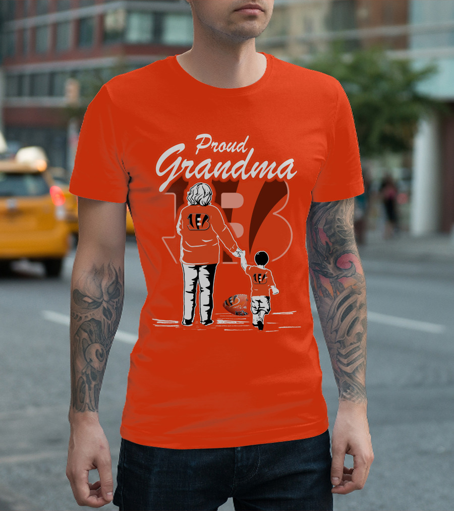 Proud Grandma Cincinnati Bengals Family Spirit Football Fan T-Shirt