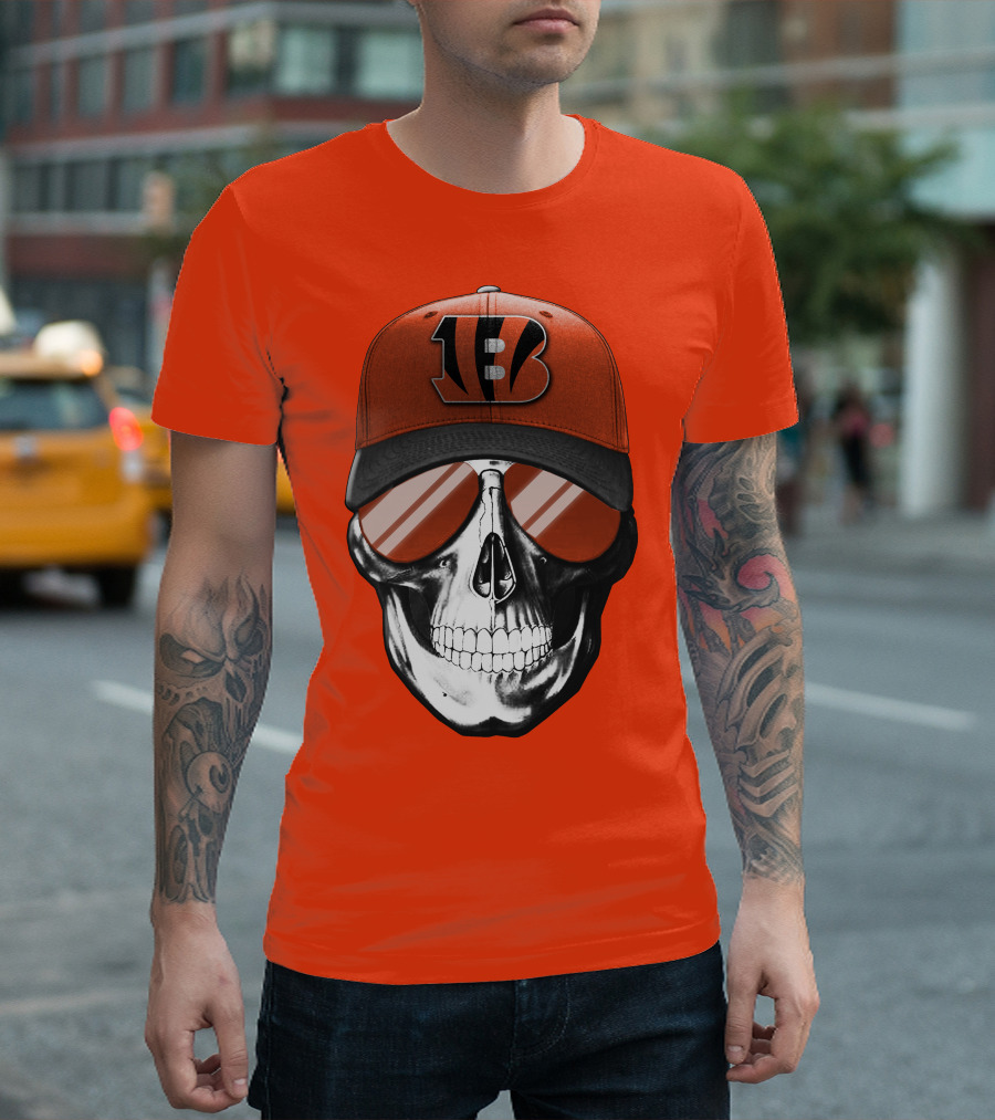 Cincinnati Bengals Skull With Team Logo Hat And Sunglasses T-Shirt