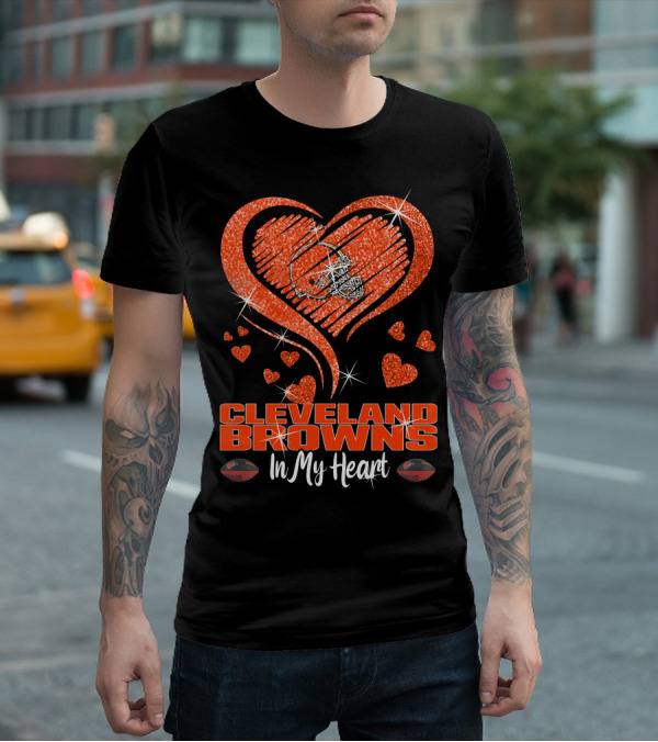 CLEVELAND BROWNS In My Heart Sparkling Helmet And Hearts T-Shirt