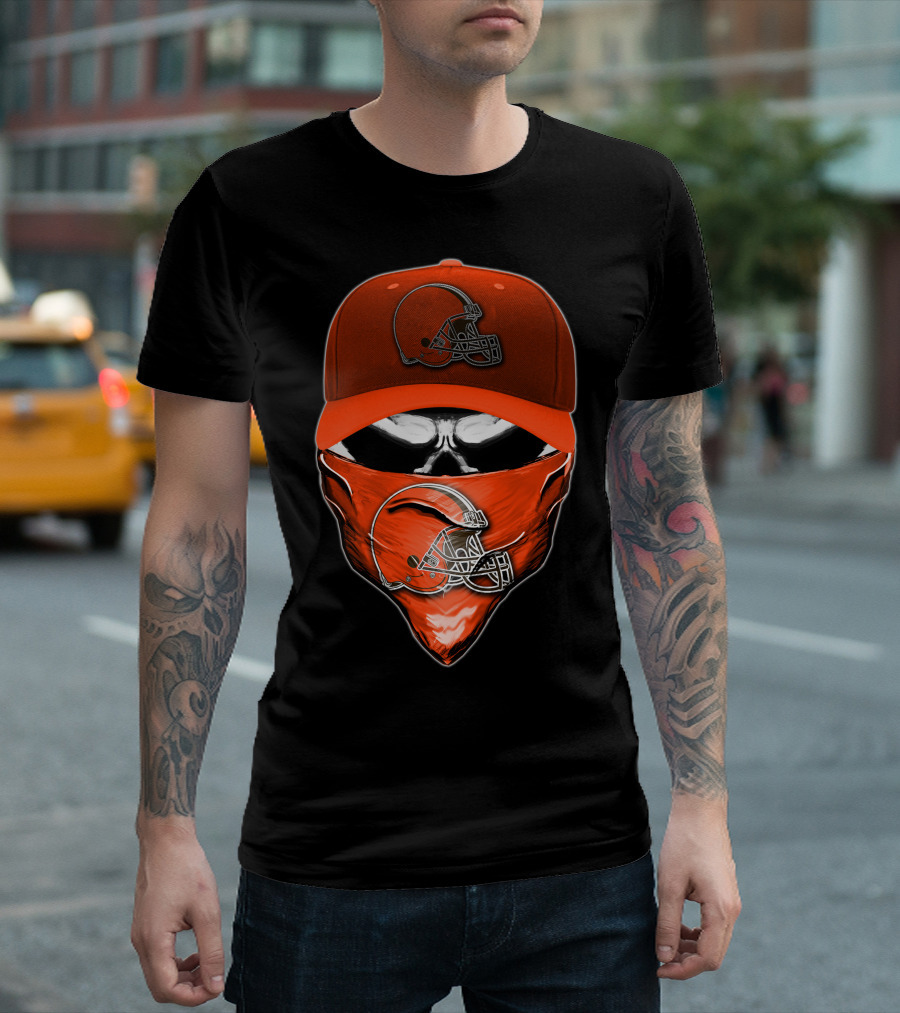 Skull Cleveland Browns Helmet Bandana Cap T-Shirt