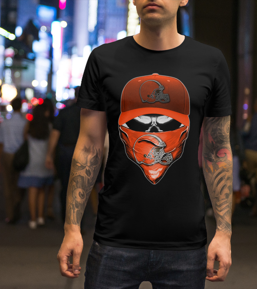 Skull Cleveland Browns Helmet Bandana Cap T-Shirt