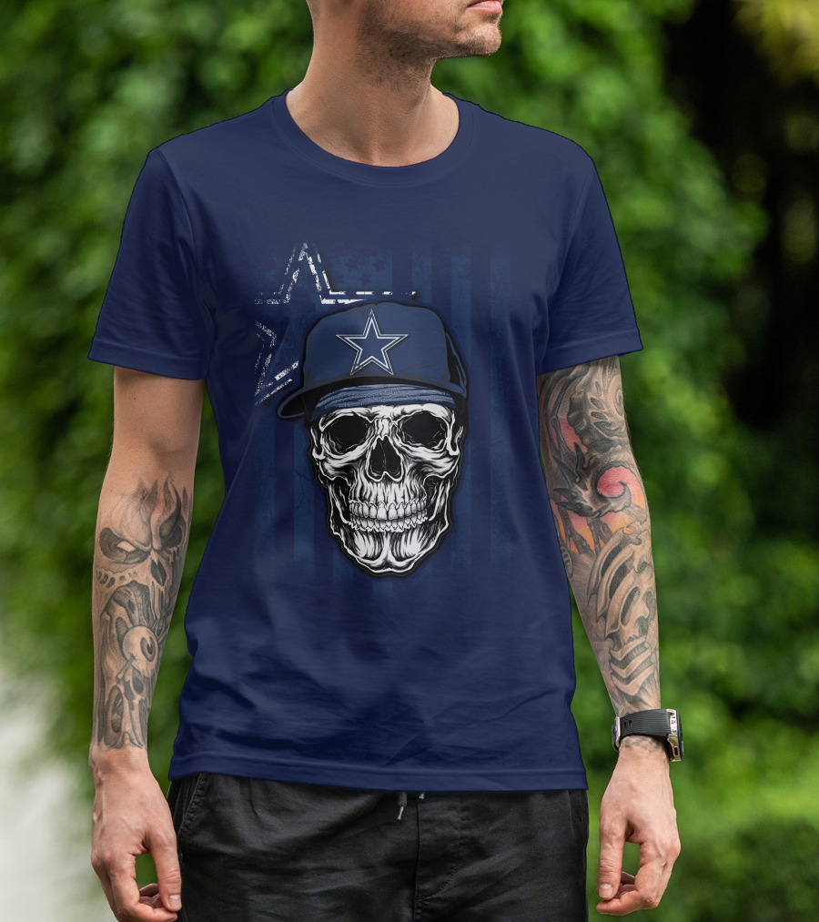 Skull Dallas Cowboys Star Cap With Stripes Background T-Shirt