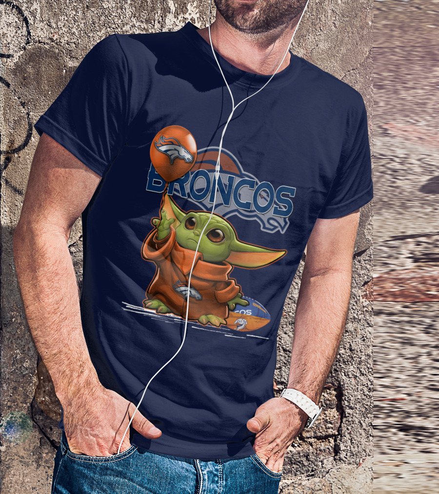 Yoda V1 Denver Broncos Alien Holding Balloon And Football T-Shirt
