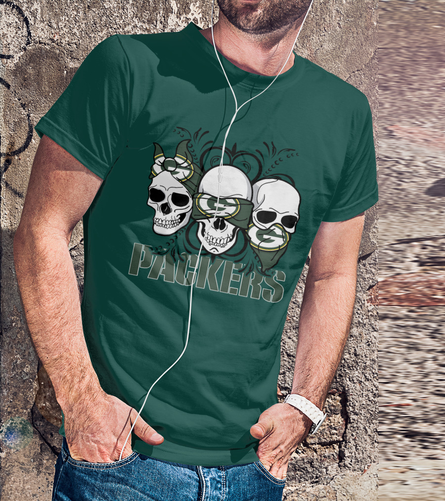 Packers Three Skulls With Green Bay Bandanas T-Shirt