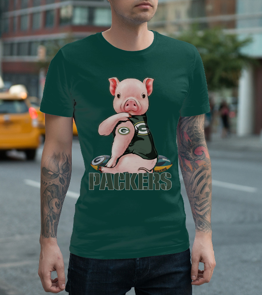 Green Bay Packers Pig Holding Football T-Shirt