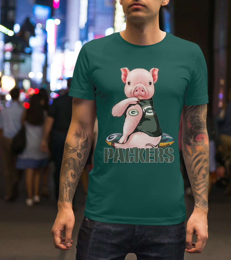 Green Bay Packers Pig Holding Football T-Shirt