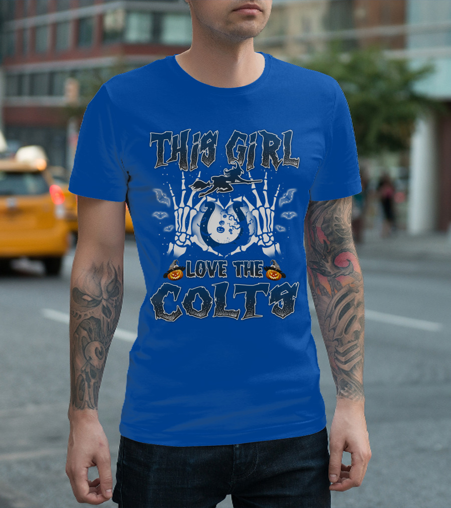 This Girl Love The Colts Halloween Skeleton Hands Pumpkin T-Shirt