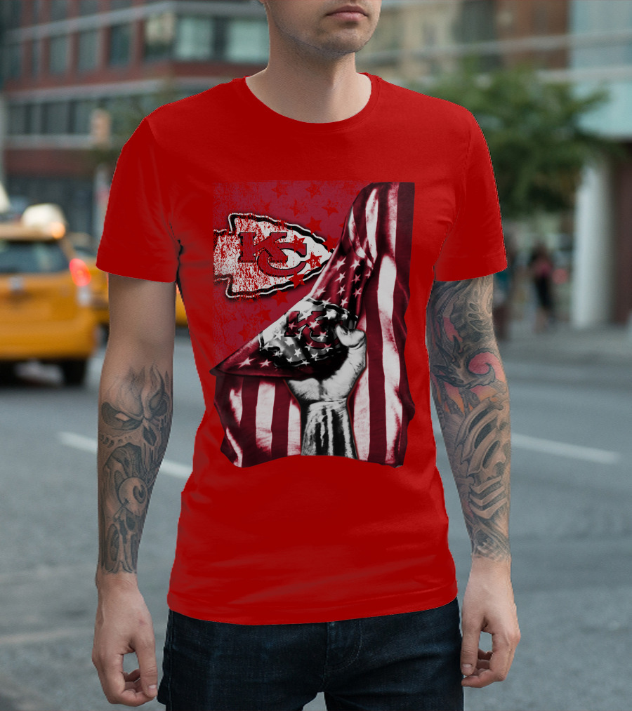 Kansas City Chiefs Arrowhead with American Flag Motif T-Shirt