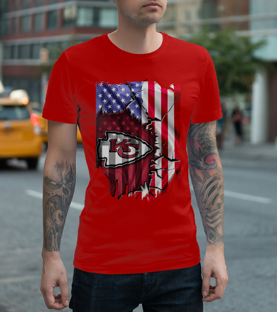 Kansas City Chiefs Logo with American Flag Background T-Shirt