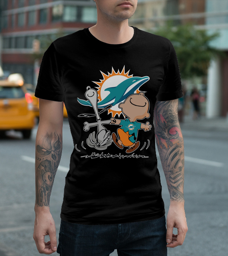 Miami Dolphins 44 Peanuts Characters Dancing T-Shirt