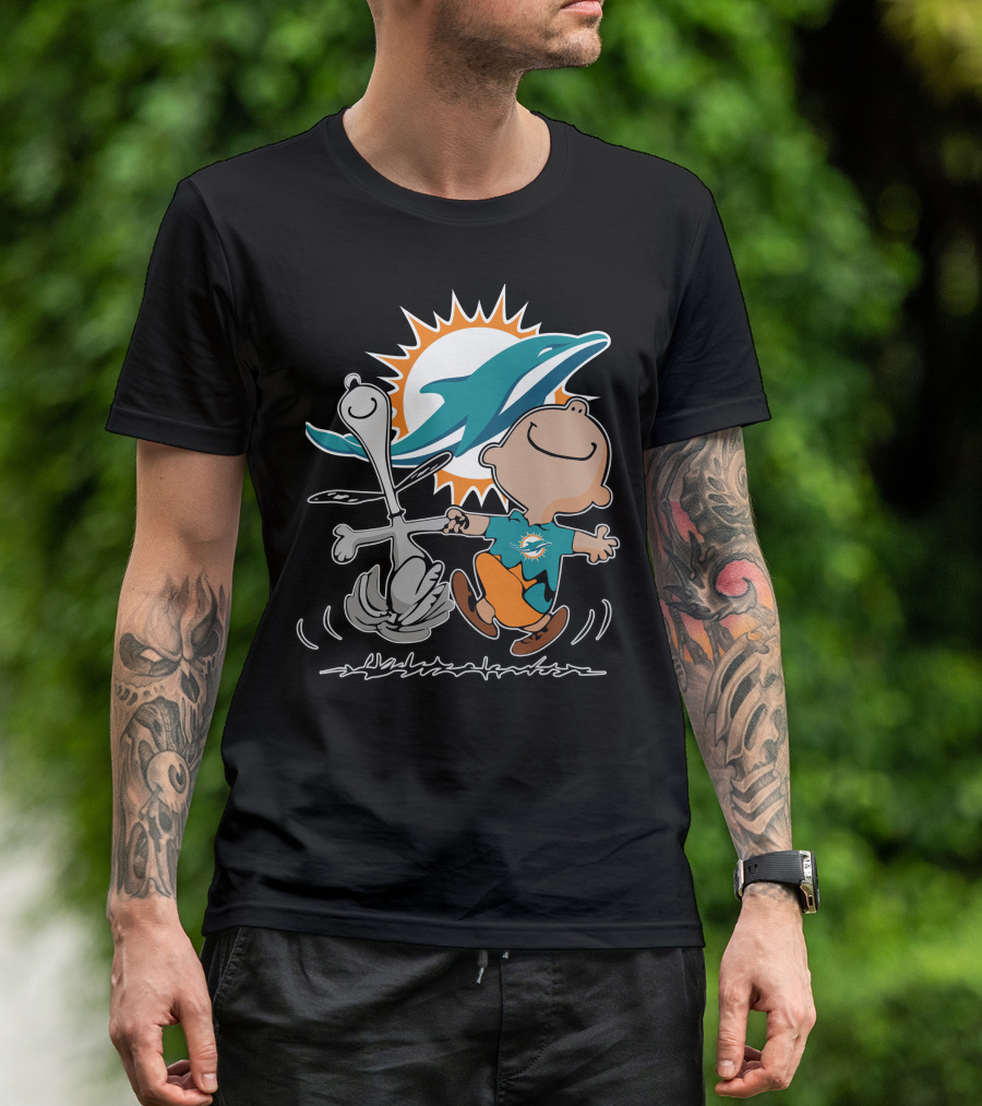 Miami Dolphins 44 Peanuts Characters Dancing T-Shirt
