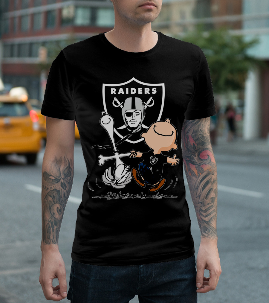 Snoopy Dancing with Charlie Brown Oakland Raiders T-Shirt