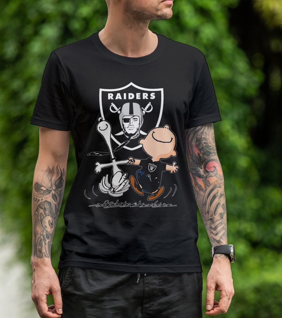 Snoopy And Charlie Brown Dancing In Front Of Oakland Raiders T-Shirt