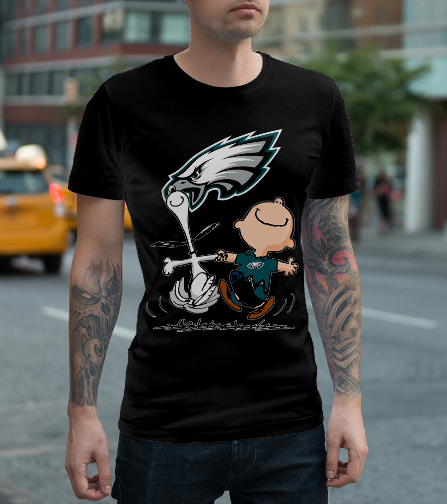 Snoopy And Philadelphia Eagles Logo Dance T-Shirt