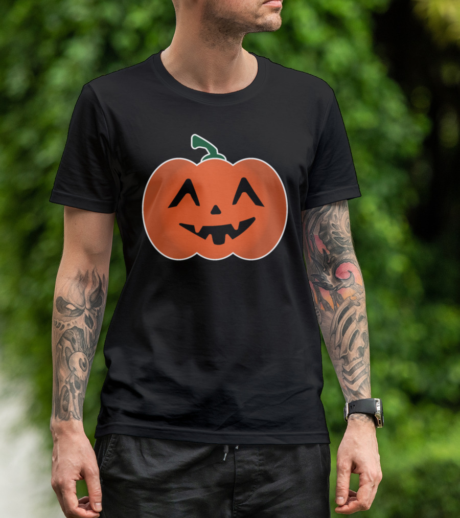 Friendly Halloween Pumpkin Face Beautiful T-Shirt